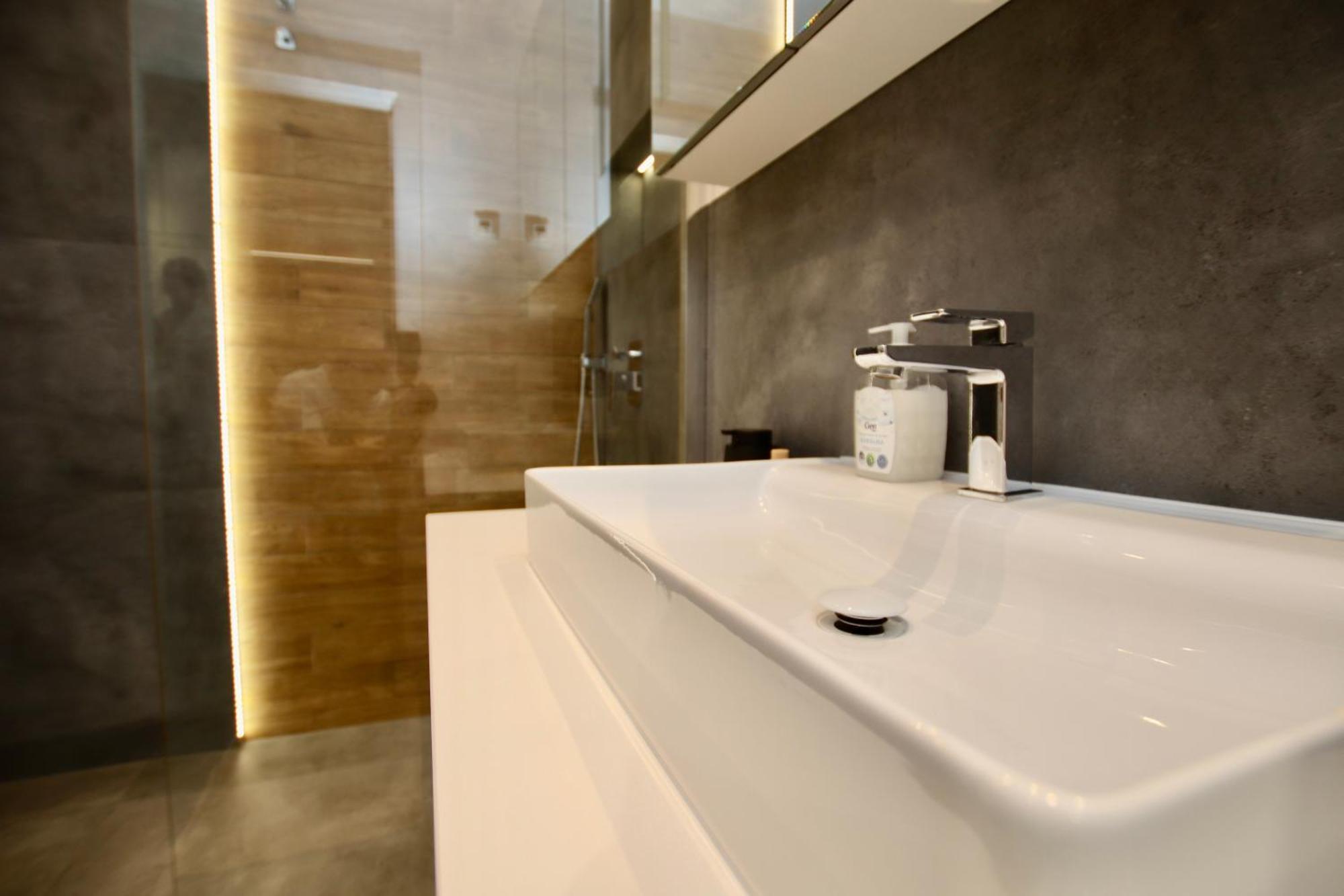 Luxury 2-Room Apartment In Praga-Polnoc Port Praski Varšava Exteriér fotografie
